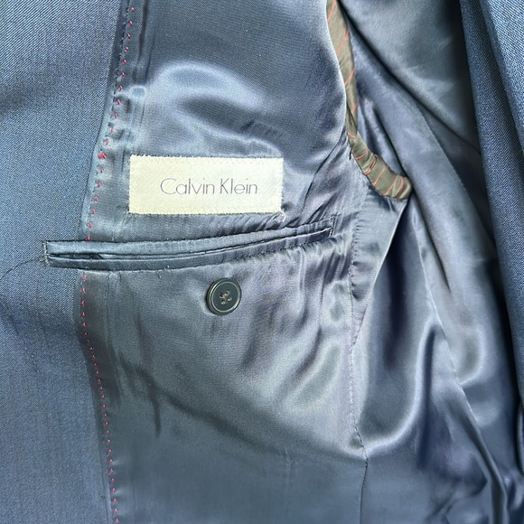 Men’s Navy Calvin Klein Suit 38R - Picture 4 of 5